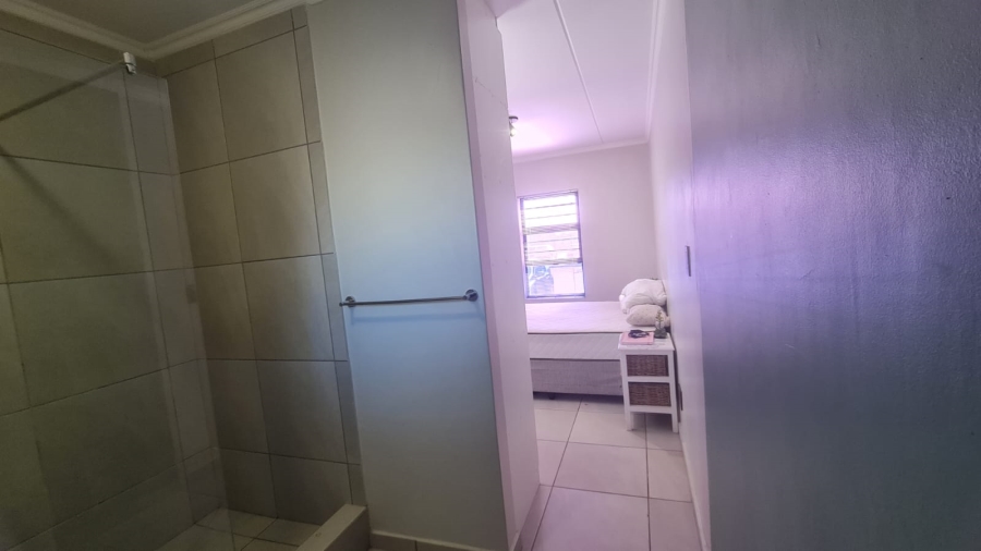 To Let 1 Bedroom Property for Rent in Belhar Western Cape